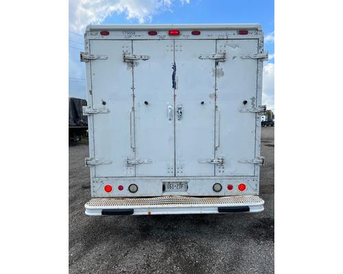 FREIGHTLINER MT45 Chassis Complete Vehicle