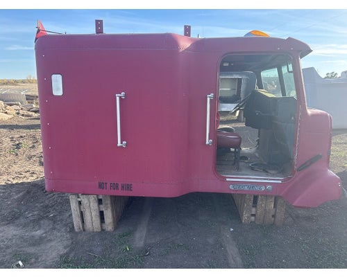 1995 FREIGHTLINER Med. Conv. Cab For Sale in Box Elder, SD – Hatch Trucking & Salvage Parts LLC