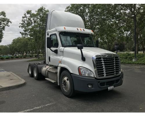 FREIGHTLINER X12564ST Complete Vehicle