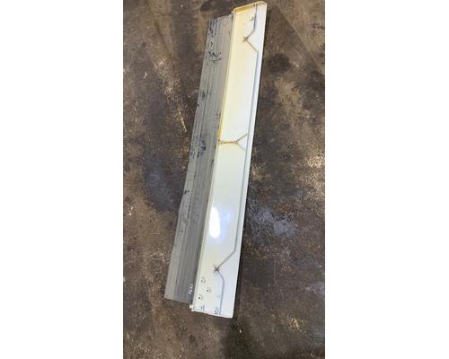 FREIGHTLINER  Fairing SleeperCab Extension