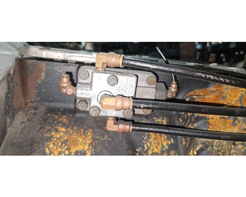 FULLER FAOM-15810C Transmission Assembly