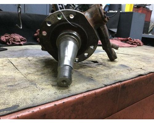 Freightliner CENTURY CLASS 12 Spindle  Knuckle, Front