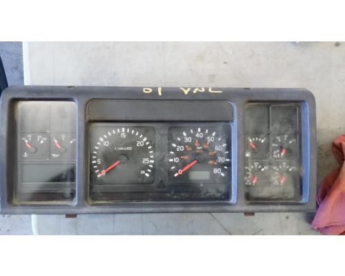 2001 GMC/VOLVO/WHITE VNL 64T Instrument Cluster #
