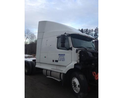 2003 GMC/VOLVO/WHITE VNL660 Cab #