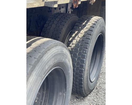 GMC C7500 Complete Vehicle
