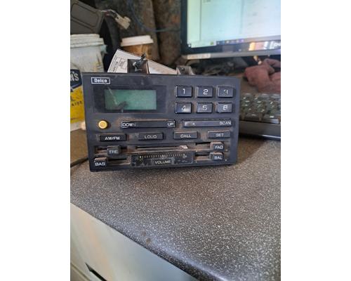 GMC C7500 Radio