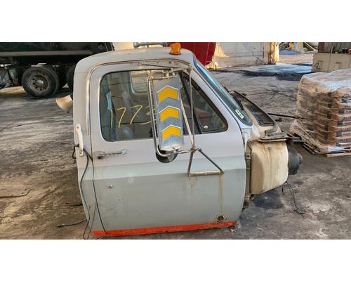 GMC TOPKICK Cab