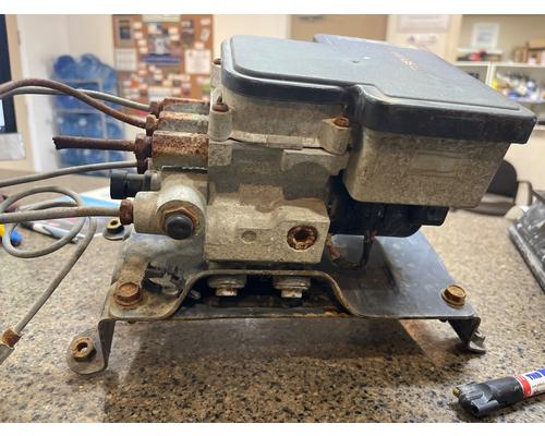 GMC Yukon ECM (Brake & ABS)