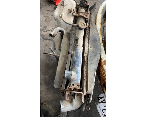 HINO 185 Radiator