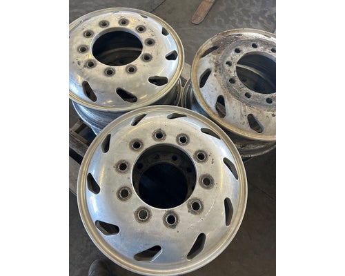 1995 HUB PILOT 22.5 X 8.25 Wheel For Sale in Box Elder, SD – Hatch Trucking & Salvage Parts LLC