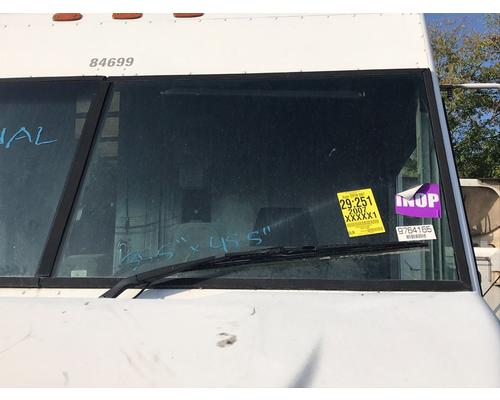 international-1652-sc-windshield #719565
