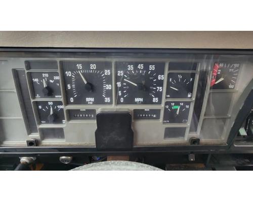  International 2574 Instrument Cluster #