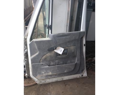 INTERNATIONAL 3200 Door Assembly, Front