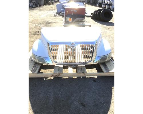 2005 INTERNATIONAL 3200 Hood #