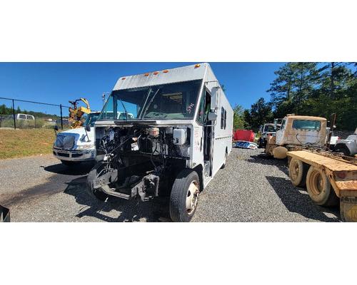 2002 INTERNATIONAL 3400 BOOM-STICK (LOADER)