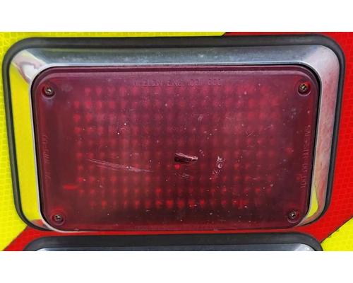 international-4300-lp-tail-lamp #1432153