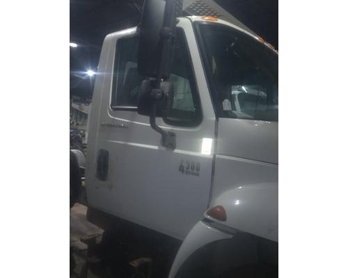 INTERNATIONAL 4300 Cab or Cab Mount