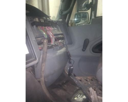 INTERNATIONAL 4300 Cab or Cab Mount