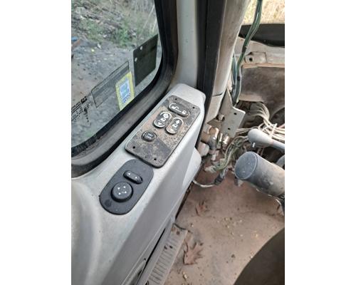 INTERNATIONAL 4300 Cab or Cab Mount