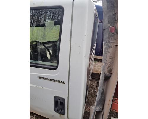 INTERNATIONAL 4300 Cab or Cab Mount