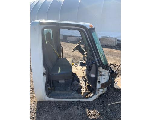 INTERNATIONAL 4300 Cab