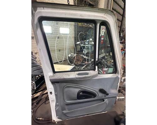 INTERNATIONAL 4300 Door Assembly, Front