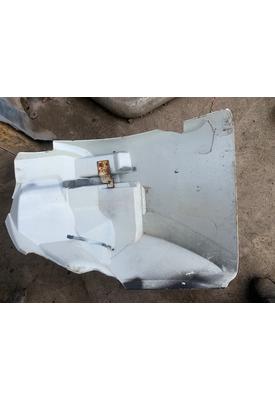 INTERNATIONAL 4300 Fender