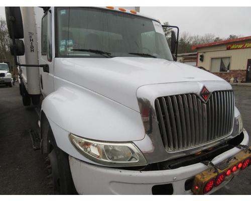 2006 INTERNATIONAL 4300 Hood #
