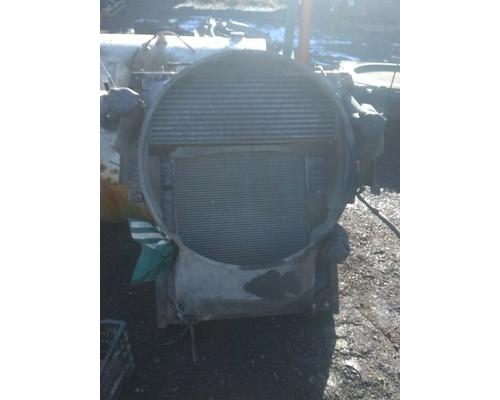 INTERNATIONAL 4300 Radiator