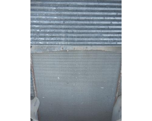 INTERNATIONAL 4300 Radiator