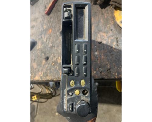 INTERNATIONAL 4300 Radio