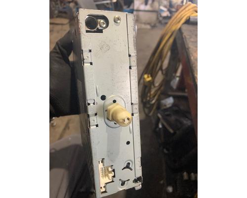 INTERNATIONAL 4300 Radio
