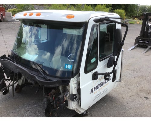 INTERNATIONAL 4400 Cab For Sale by Rydemore Heavy Duty Truck Parts