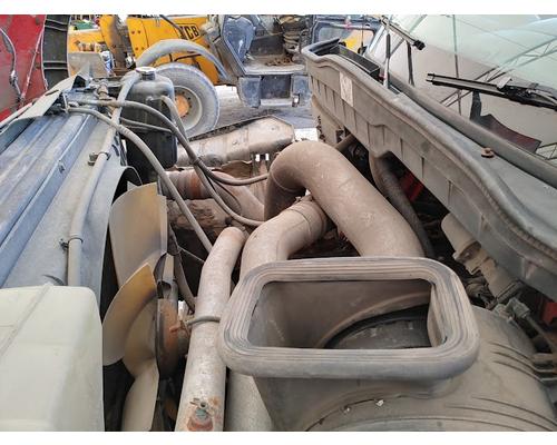 INTERNATIONAL 4400 Complete Vehicle