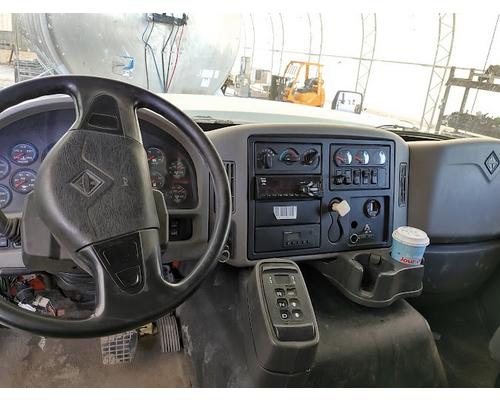 INTERNATIONAL 4400 Complete Vehicle