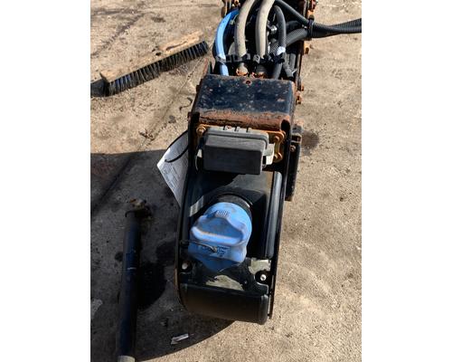 INTERNATIONAL 4400 DEF Tank