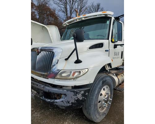 INTERNATIONAL 4400 Hood