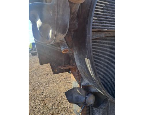 INTERNATIONAL 4400 Radiator