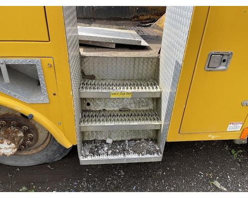 INTERNATIONAL 4700 Complete Vehicle