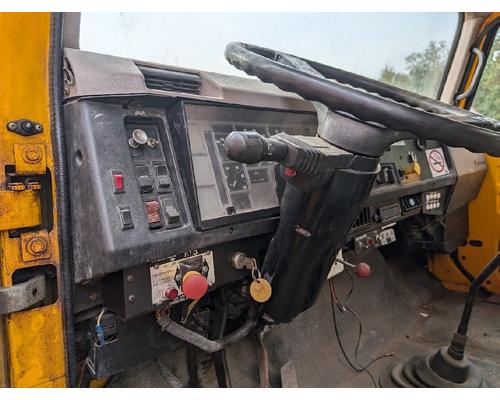 INTERNATIONAL 4700 Complete Vehicle