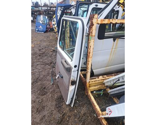 INTERNATIONAL 4700 Door Assembly, Front