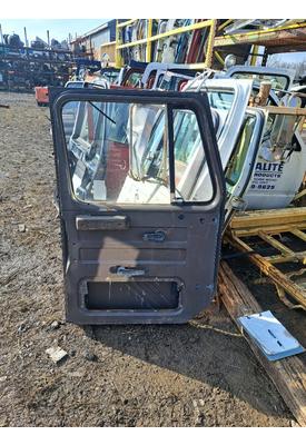 INTERNATIONAL 4700 Door Assembly, Front