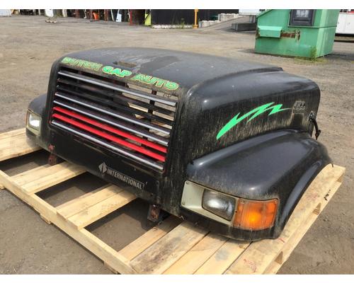 2001 INTERNATIONAL 4700 Hood #