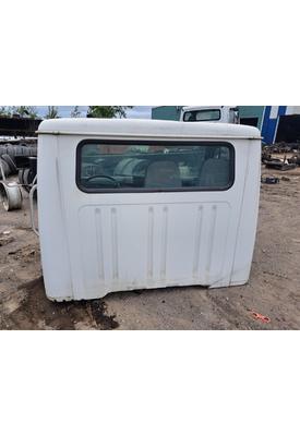 INTERNATIONAL 4900 Cab or Cab Mount