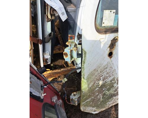 INTERNATIONAL 4900 Door Assembly, Front