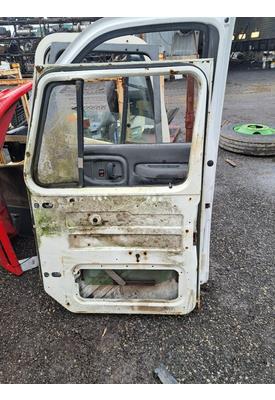 INTERNATIONAL 4900 Door Assembly, Front