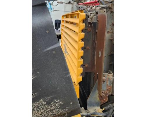  International 4900 Grille #