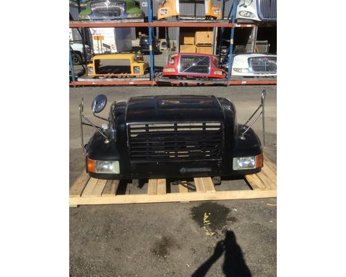 2001 INTERNATIONAL 4900 Hood #