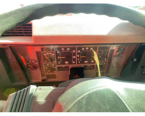  International 4900 Instrument Cluster #