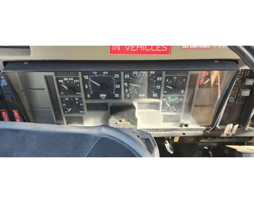  International 4900 Instrument Cluster #